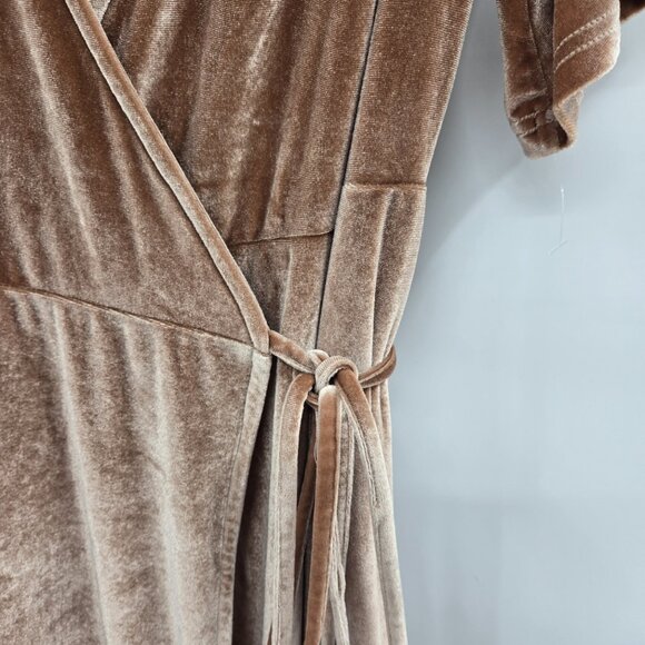 Baltic Born Light Brown Katelyn Taupe Velvet V-Neck Maxi Wrap Dress Large - Picture 5 of 11
